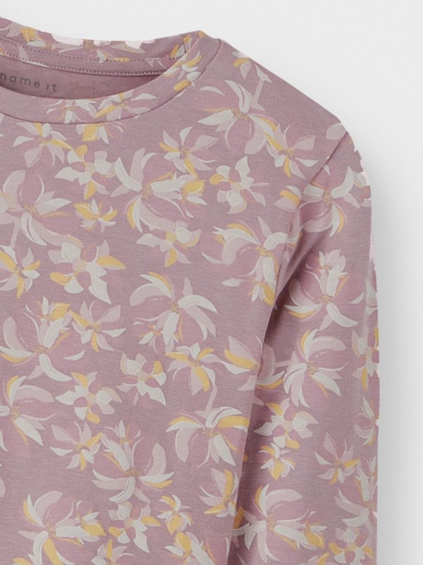 2-delt pysj med blomster