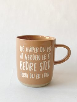 Krus H 9,5 Cm “Verden Et Bedre Sted”  - Trend Design