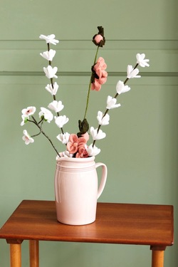 Ullfilt Stilk m/mange blomster, Hvit  - UND Norway