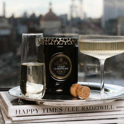 Duftlys - Crisp Champagne 510g, 100t  - Voluspa