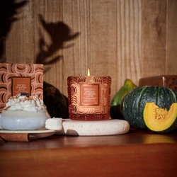 Duftlys - Spiced Pumpkin Latte 340g, 60t  - Voluspa